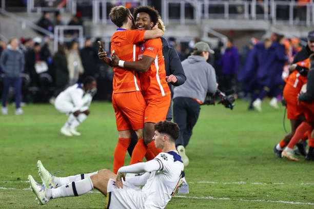 越来越多的 越来越多的