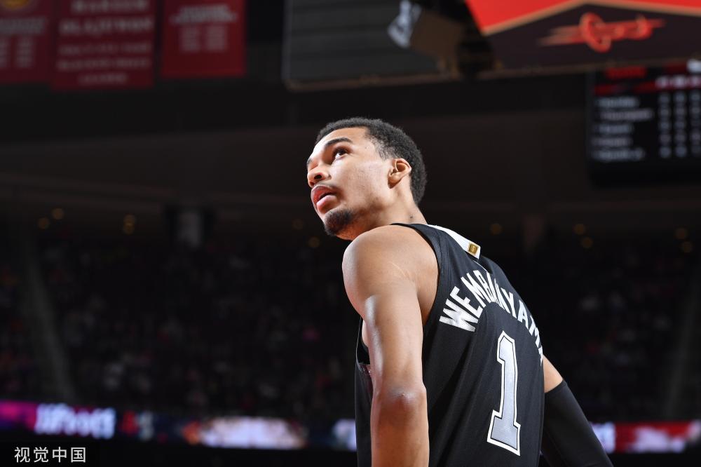 尽管富勒姆 尽管富勒姆